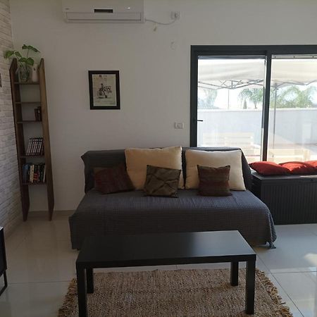 נוגה בגולן Appartement Qaşrīn Buitenkant foto