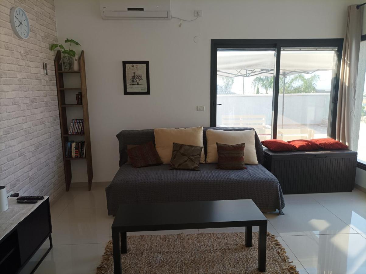 נוגה בגולן Appartement Qaşrīn Buitenkant foto