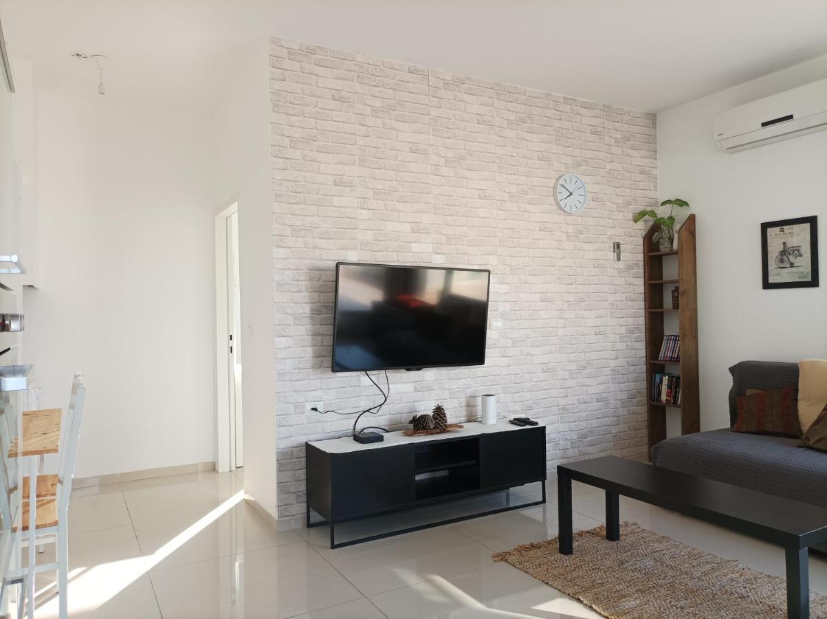 נוגה בגולן Appartement Qaşrīn Buitenkant foto